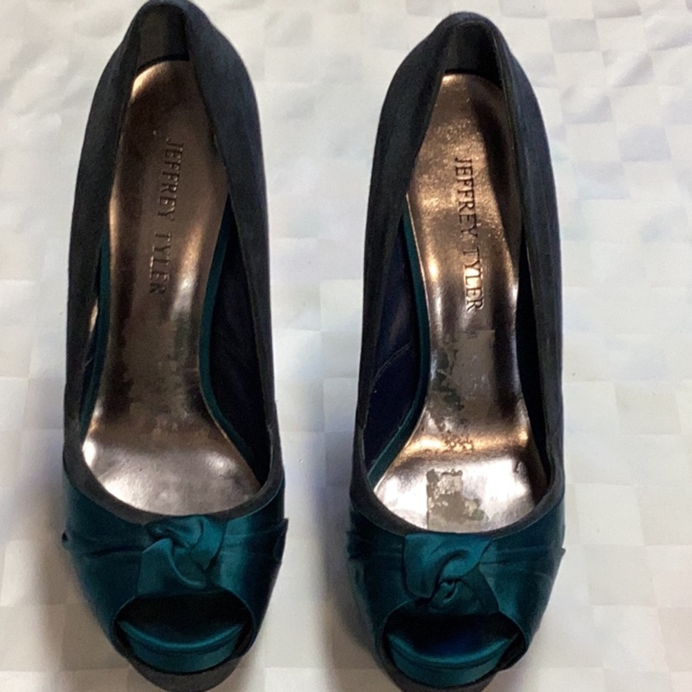 Jeffrey Tyler, Epiphany, size 7 satin teal and black, 5” heel, slip on peep toe